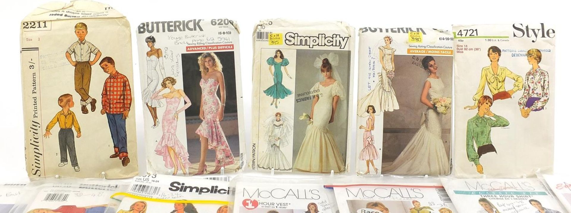 Vintage sewing patterns including Simplicity, Butterick, McCalls and Style - Image 2 of 6