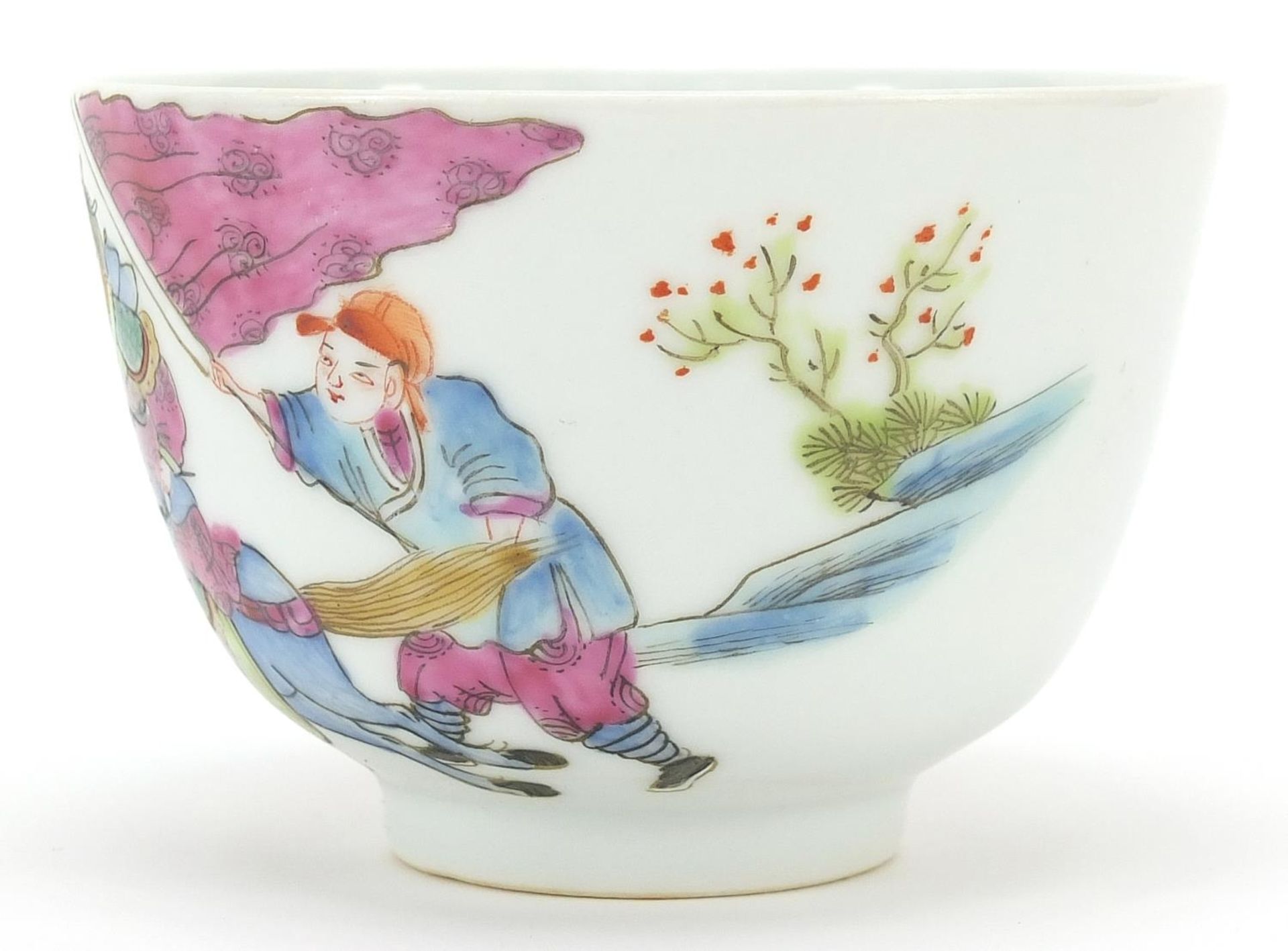 Chinese porcelain bowl hand painted in the famille rose palette with warriors on horseback, - Image 2 of 3