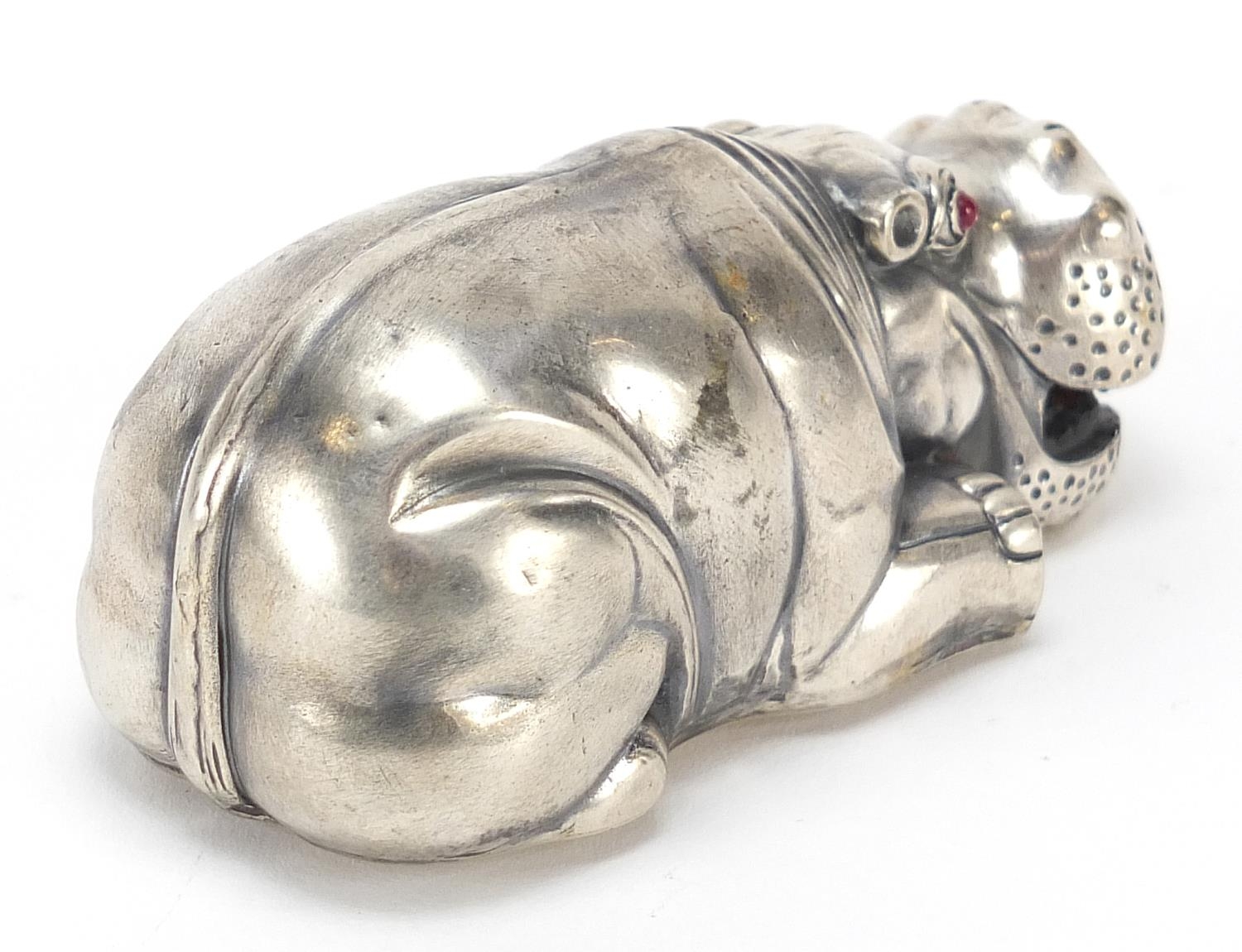 Silver hippopotamus paperweight with ruby eyes, impressed Russian marks, 8cm in length, 71.0g - Image 2 of 4