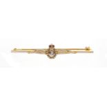 Military interest 9ct gold Royal Navy pilot's wings sweetheart brooch, 5.5cm wide, 4.1g