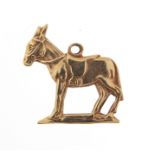 9ct gold donkey charm, 1.7cm wide, 1.6g