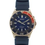 Seiko, gentlemen's Seiko Kinetic wristwatch with Pepsi bezel, the case numbered 090190, 38mm in