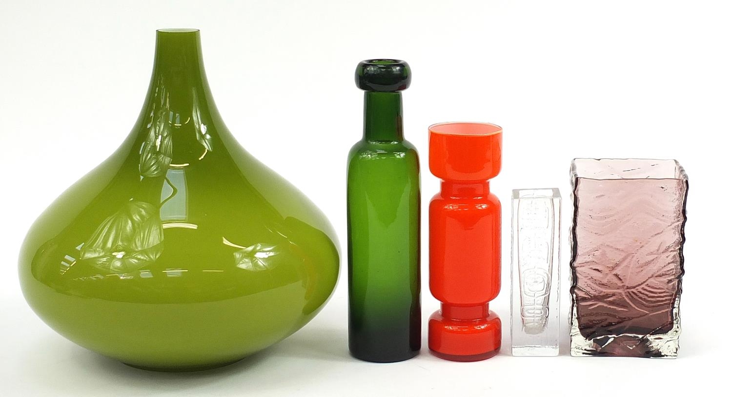 Scandinavian glassware including a green glass shade and purple vase, the largest 30.5cm high - Image 4 of 5
