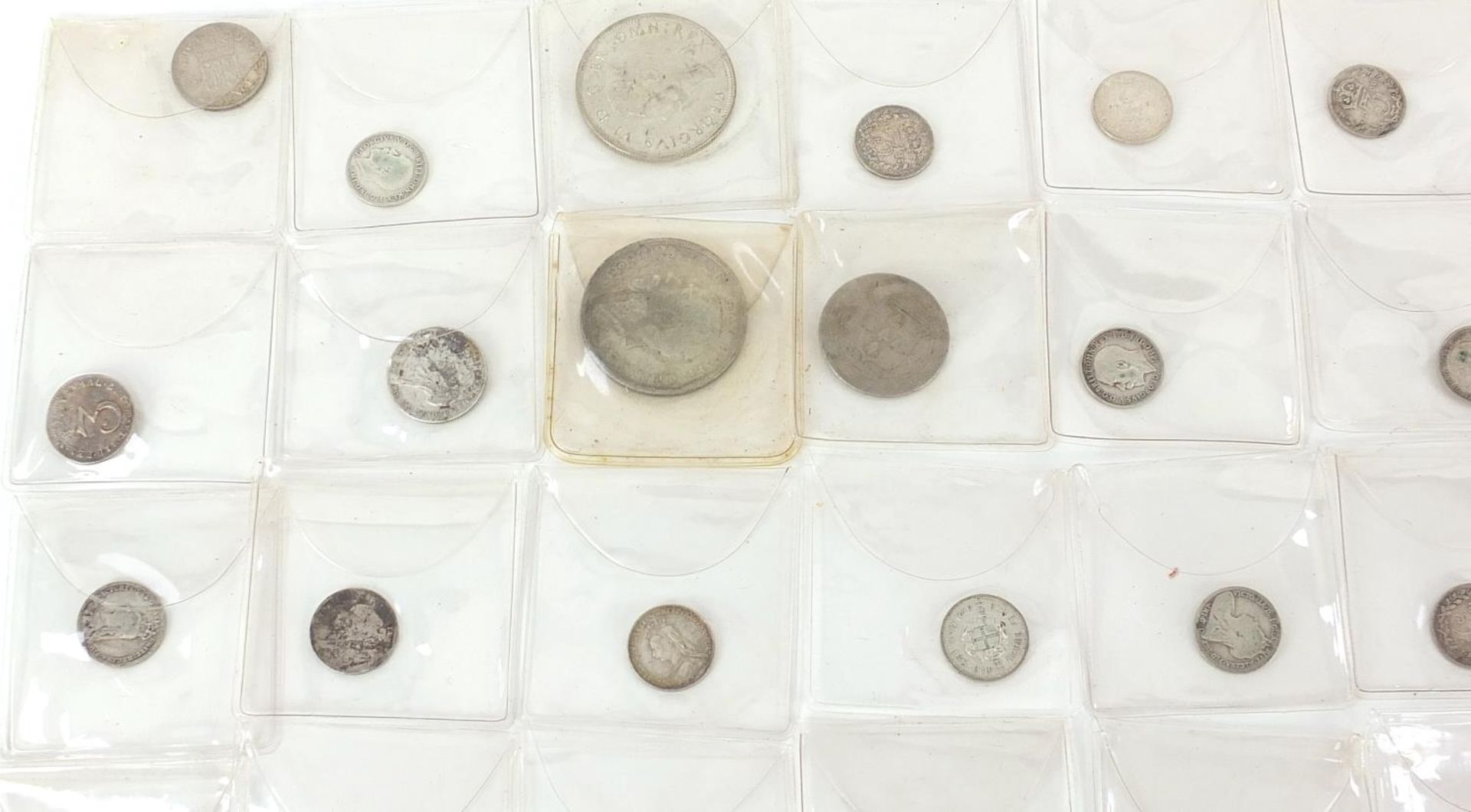 Victorian and later British coinage including sixpence and shillings and 1838 Maundy twopence - Bild 2 aus 5