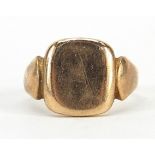 9ct gold signet ring, housed in a Brooks & Bentley box, size Q, 6.9g