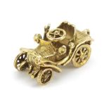 9ct gold classic car charm, 2.2cm in length, 4.5g