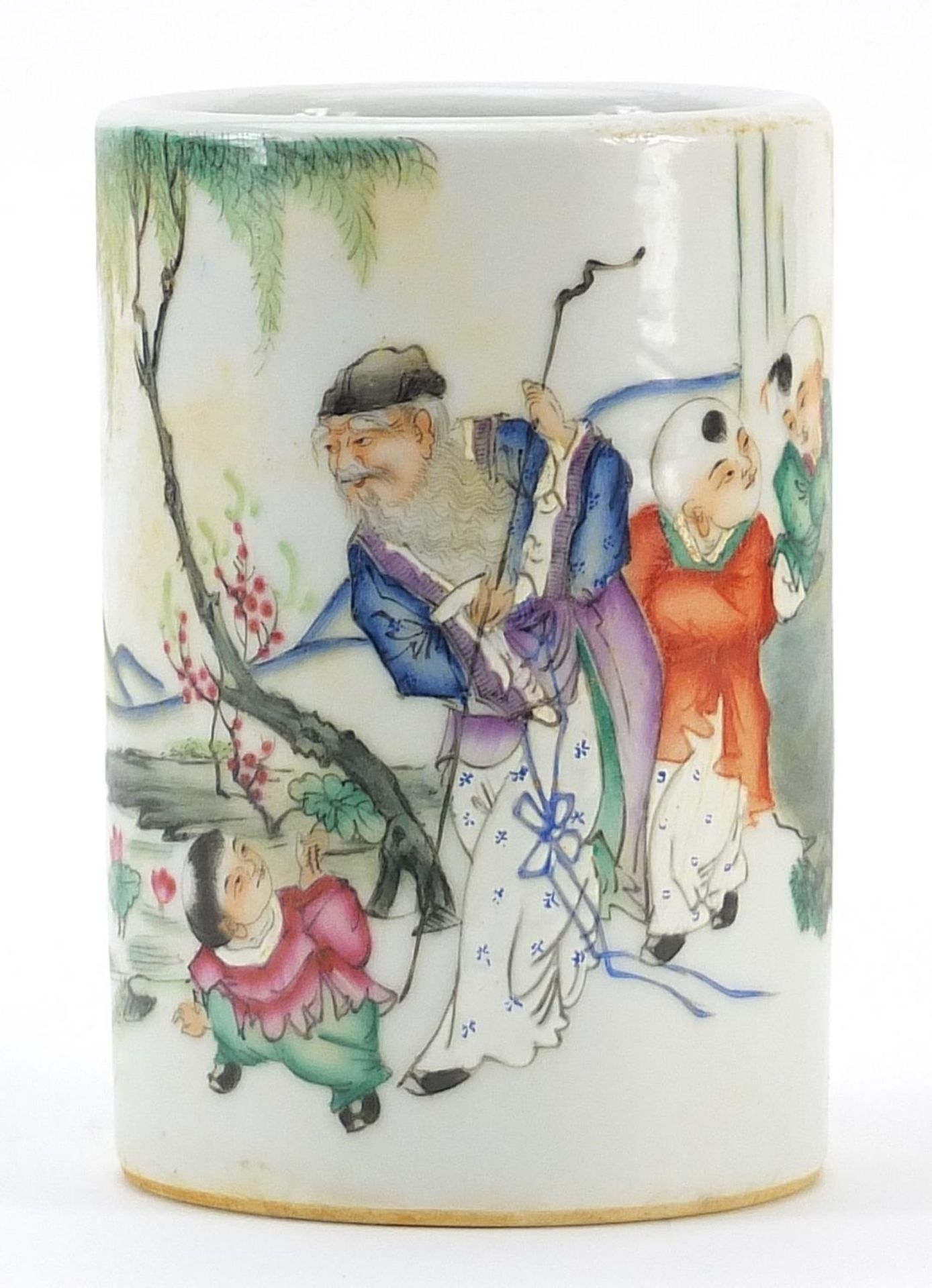 Chinese porcelain brush pot hand painted in the famille rose palette with an Elder and children, red