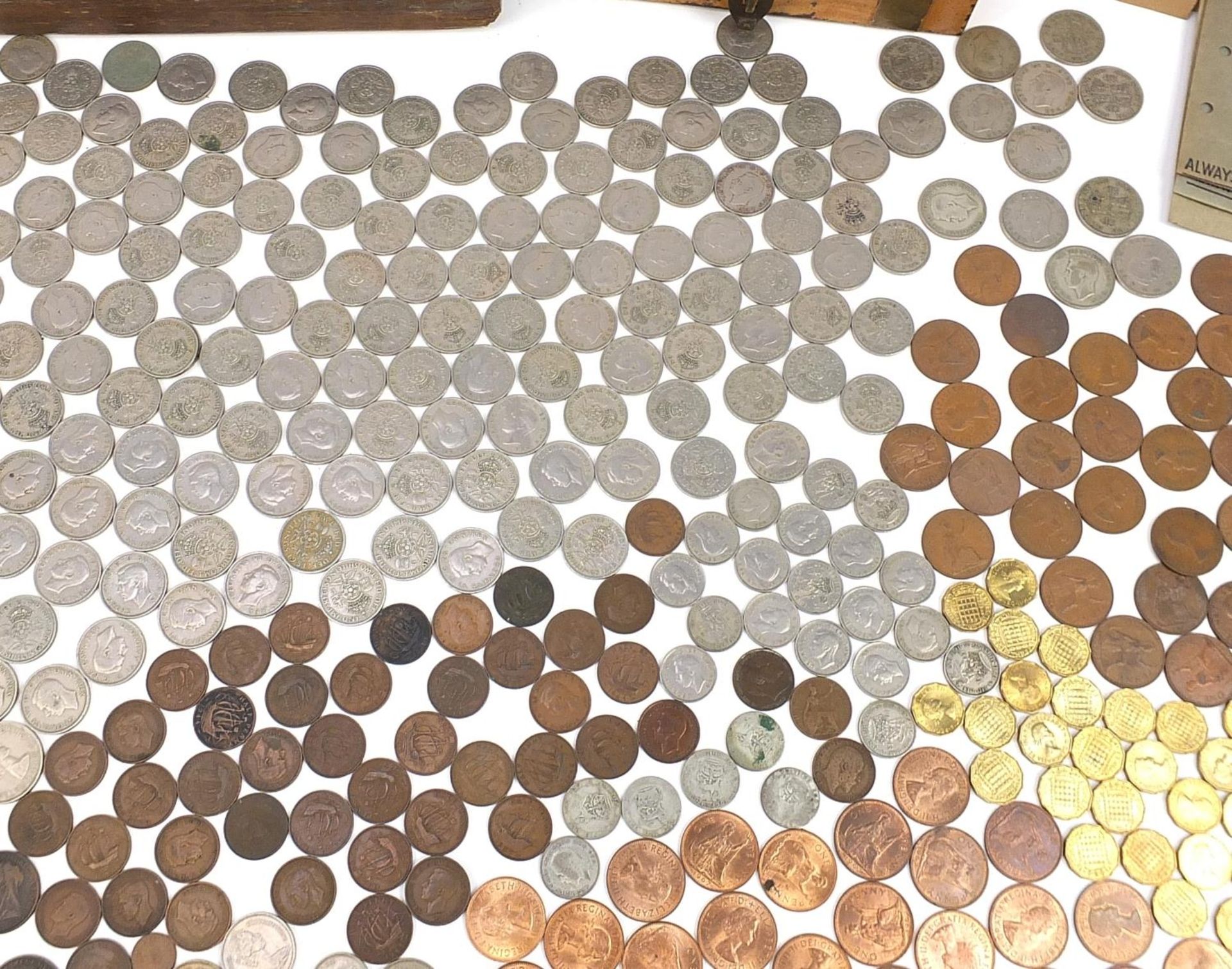Large collection of British pre decimal and later coinage, some pre 1947 including half crowns and - Image 4 of 9