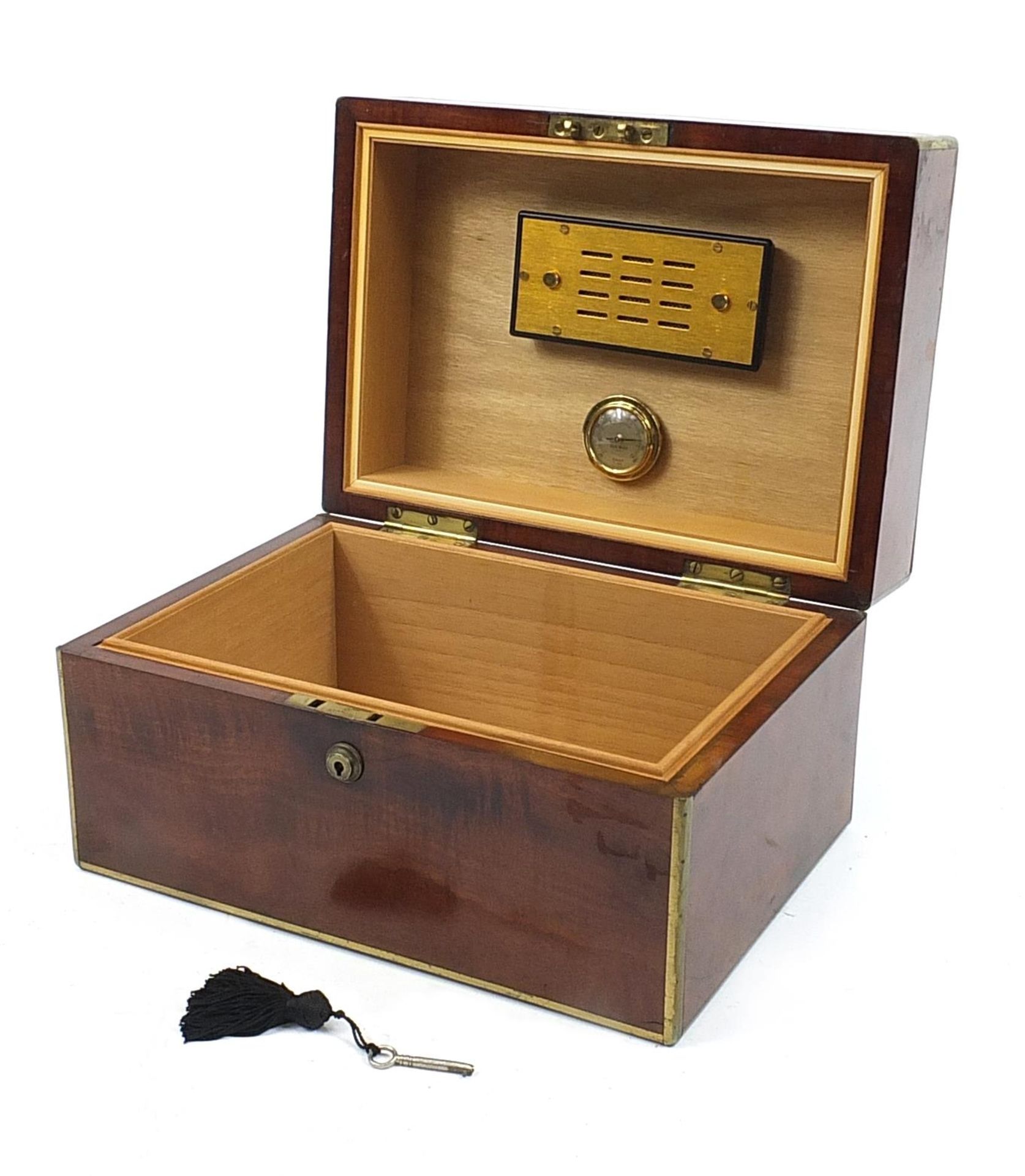 Victorian mahogany box with Brahma lock converted to a humidor, 21cm H x 35.5cm W x 25cm D - Image 2 of 5