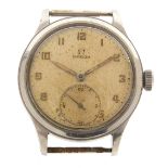 Omega, vintage gentlemen's Omega wristwatch with military type dial, the movement numbered