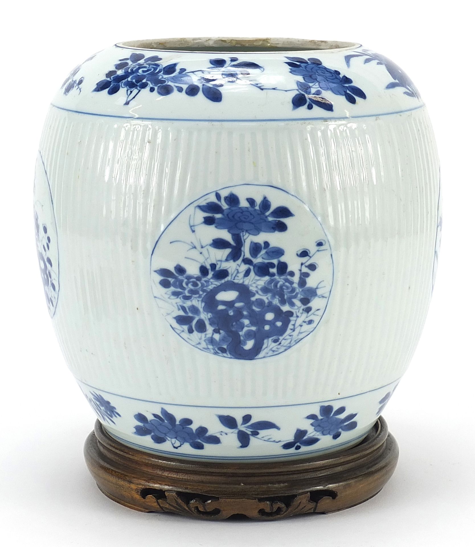 Chinese blue and white porcelain ribbed jar with cover raised on hardwood stand, hand painted with - Image 3 of 6