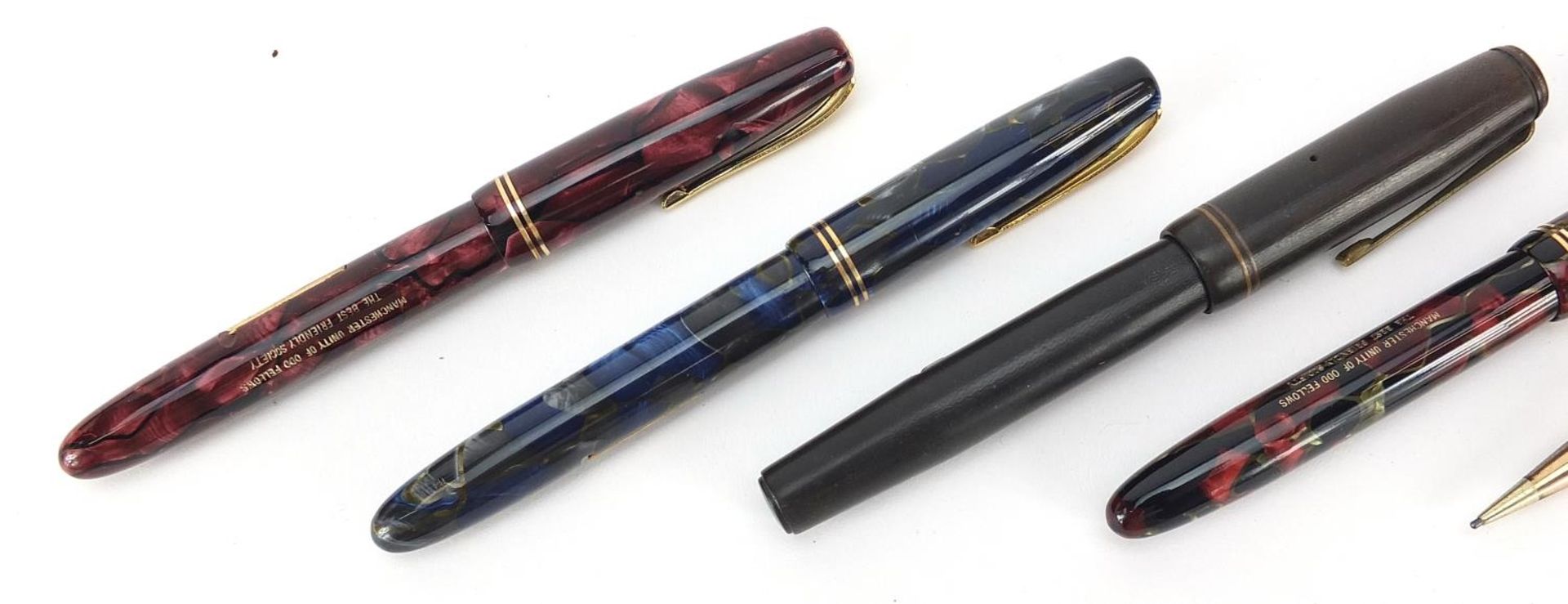 Vintage fountain pens and propelling pencils including three marbleised Burnham fountain pens with - Image 2 of 7