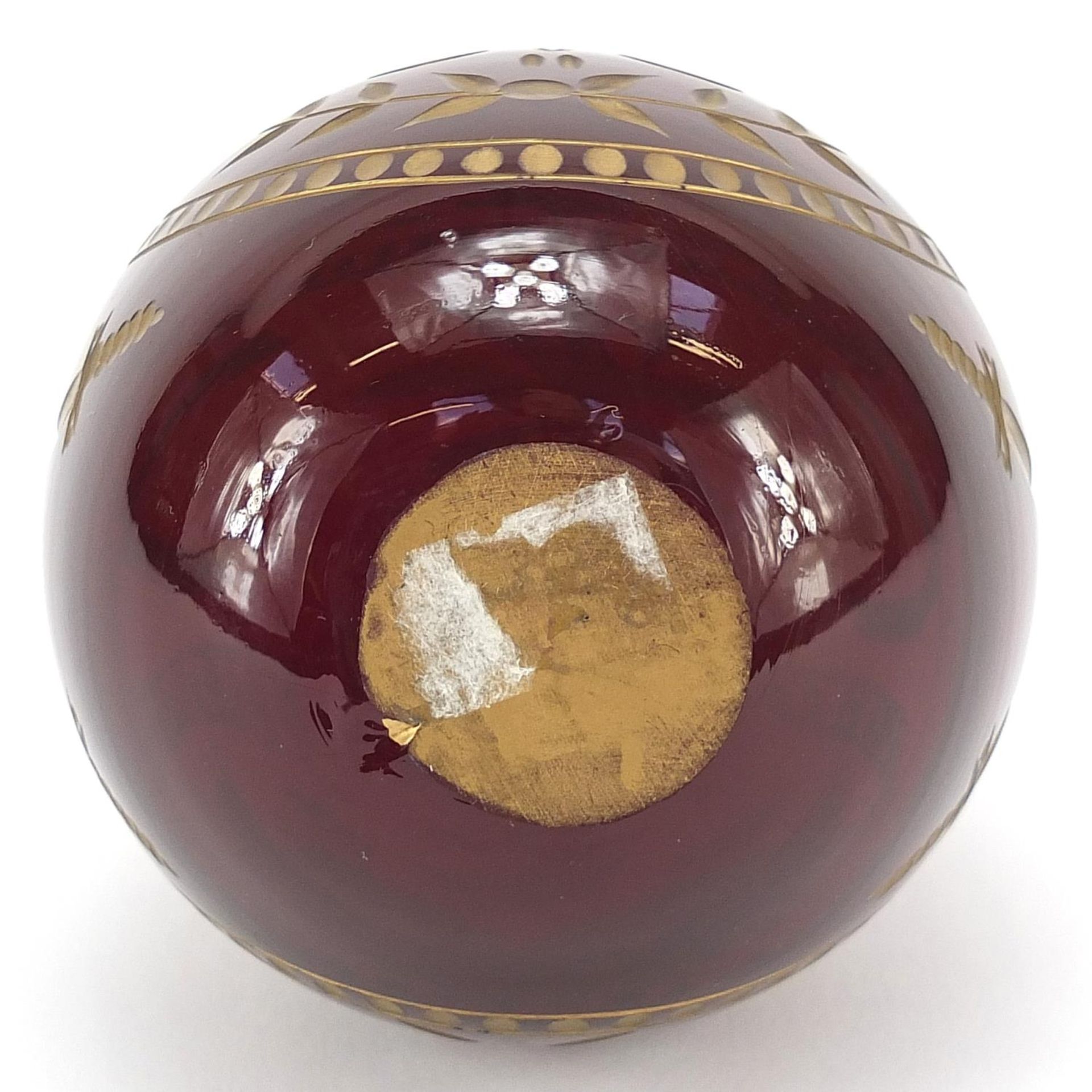 Russian red glass egg paperweight in the style of Faberge, etched with double headed eagle and - Image 3 of 3