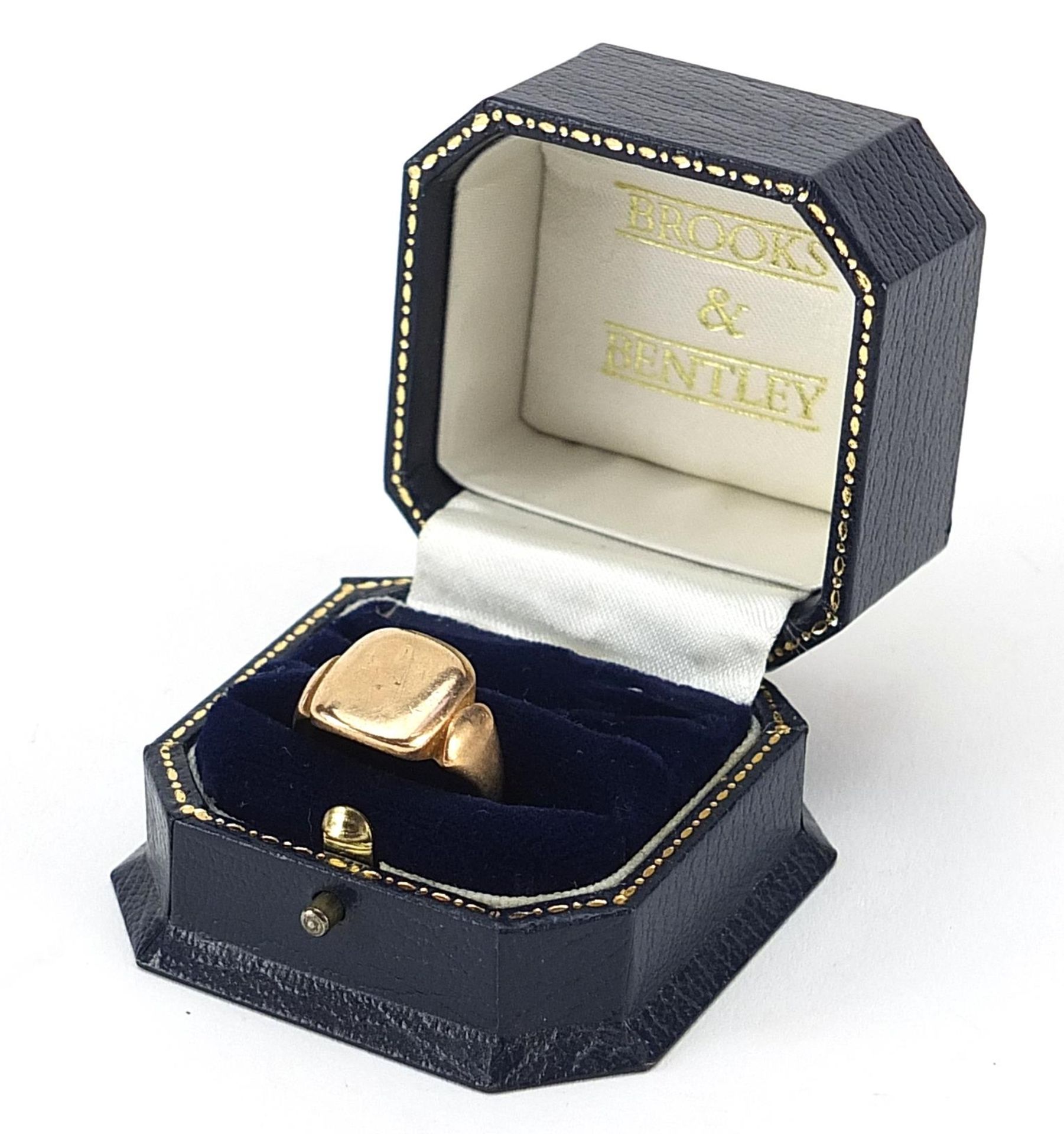 9ct gold signet ring, housed in a Brooks & Bentley box, size Q, 6.9g - Bild 4 aus 5