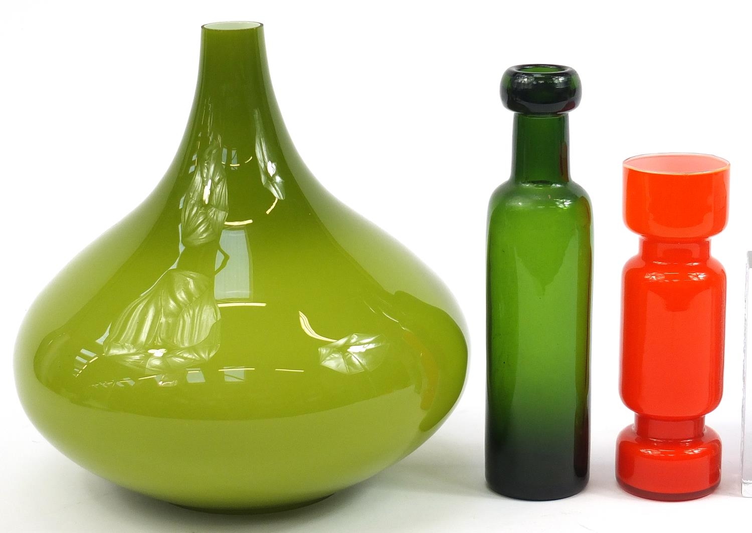 Scandinavian glassware including a green glass shade and purple vase, the largest 30.5cm high - Image 2 of 5