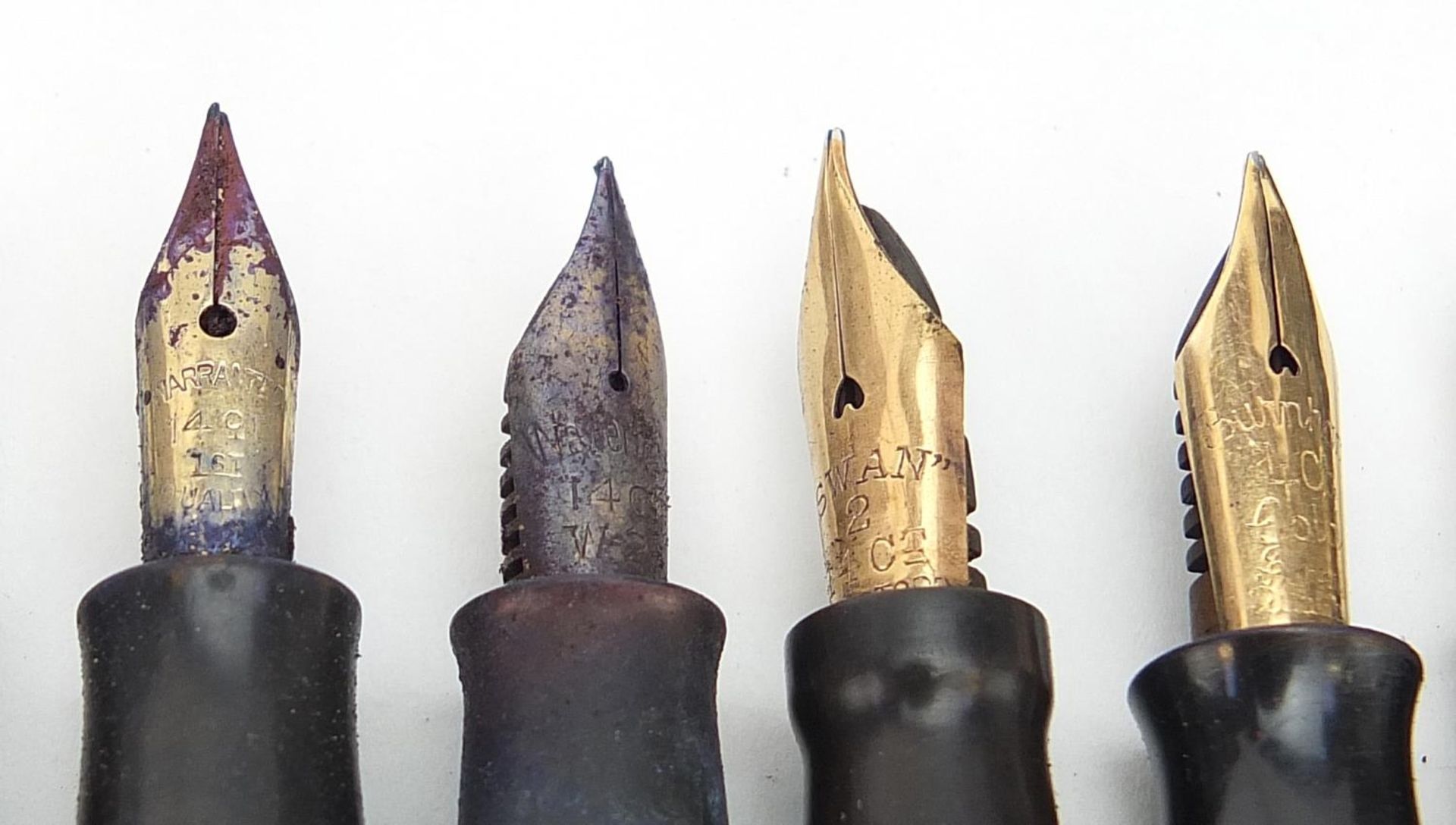 Ten vintage fountain pens with gold nibs including Swan self filler, Burnham, Watermans and Parker - Bild 6 aus 8