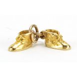 9ct gold shoes charm, 1.6cm wide, 2.3g