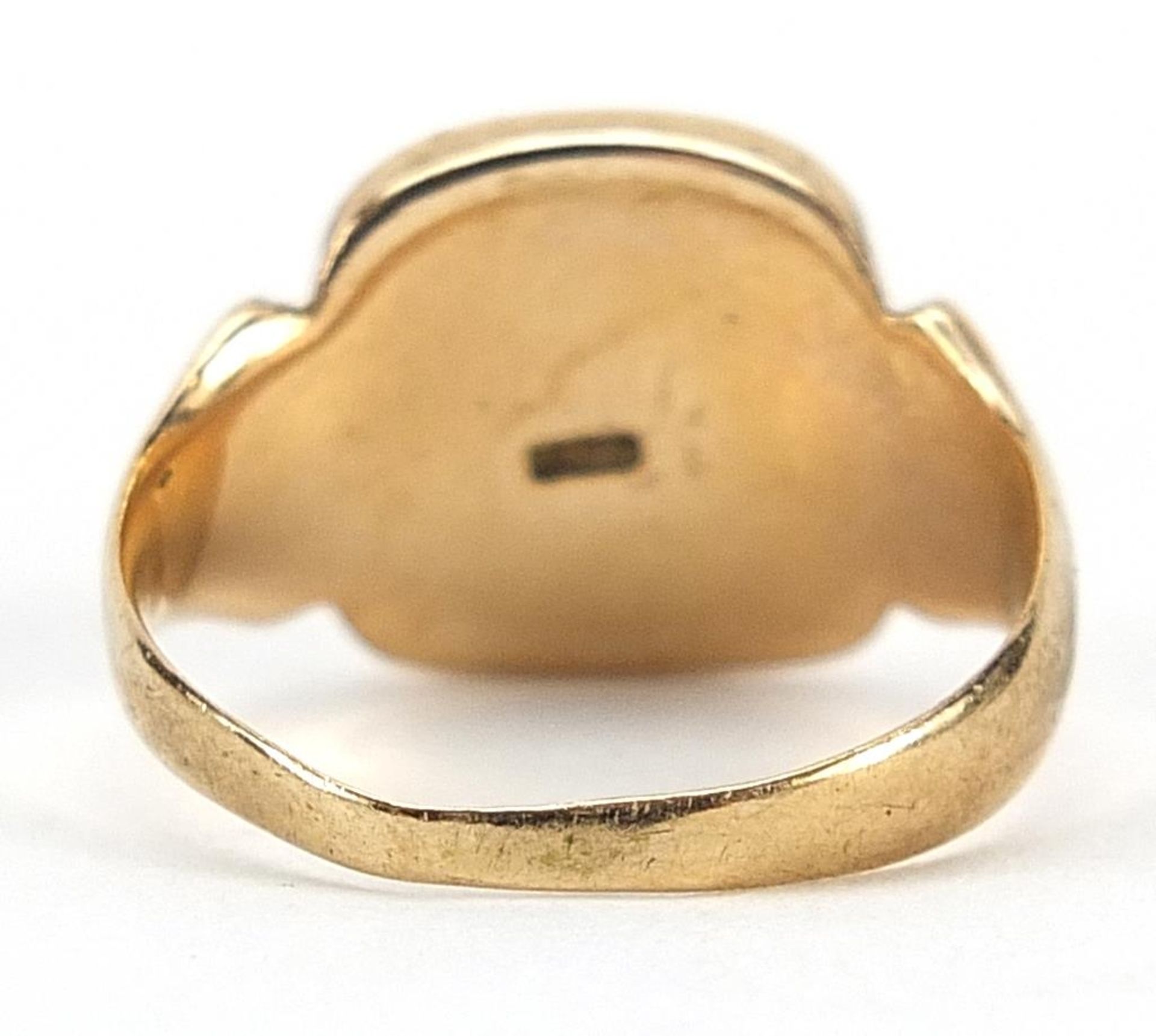 9ct gold signet ring, housed in a Brooks & Bentley box, size Q, 6.9g - Bild 2 aus 5