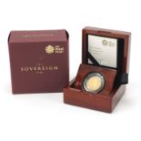 Elizabeth 2017 gold proof piedfort sovereign with box and certificate, 1537/3500 - this lot is