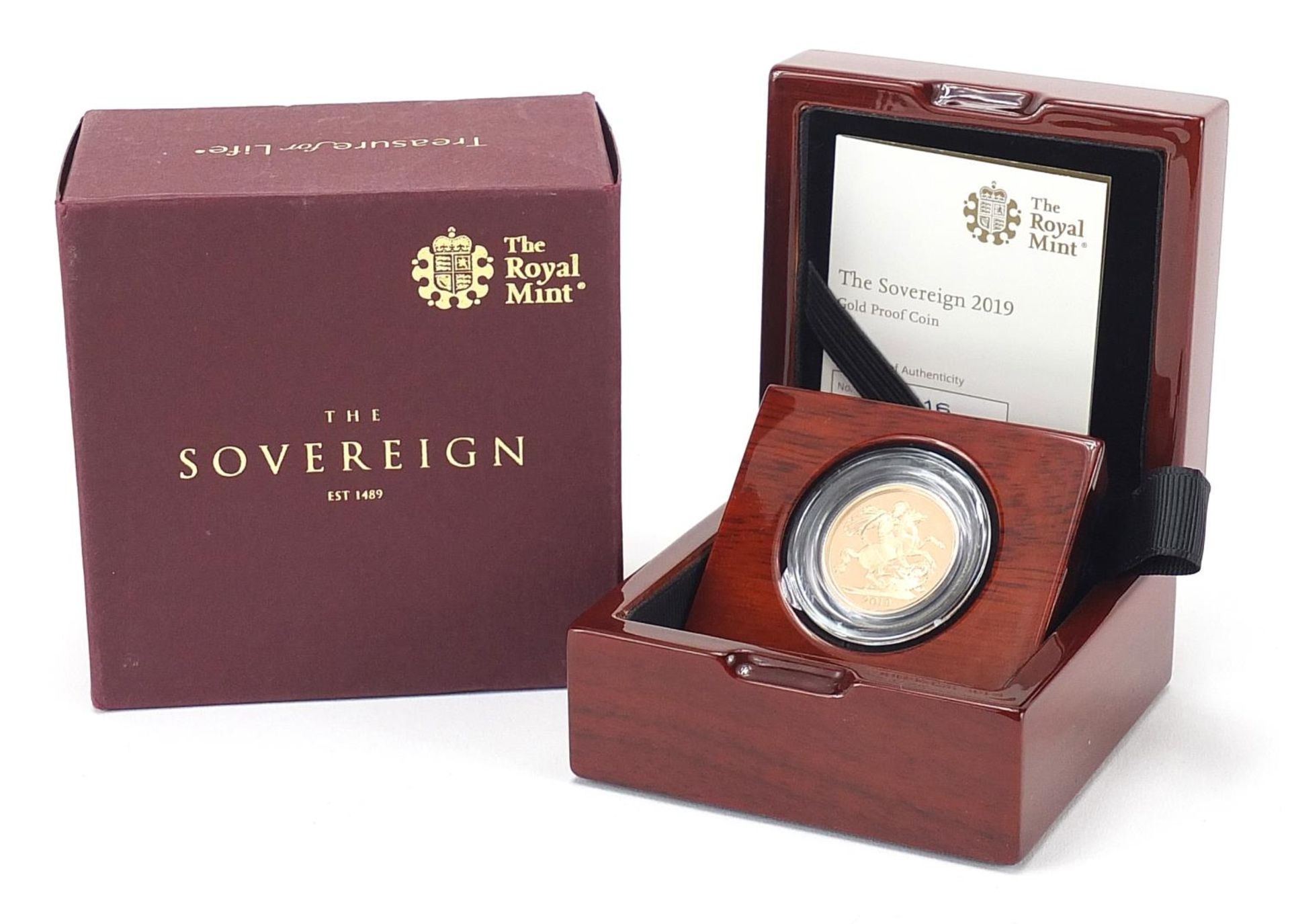 Elizabeth II 2019 gold proof sovereign with box and certificate, 7116/9500 - this lot is sold