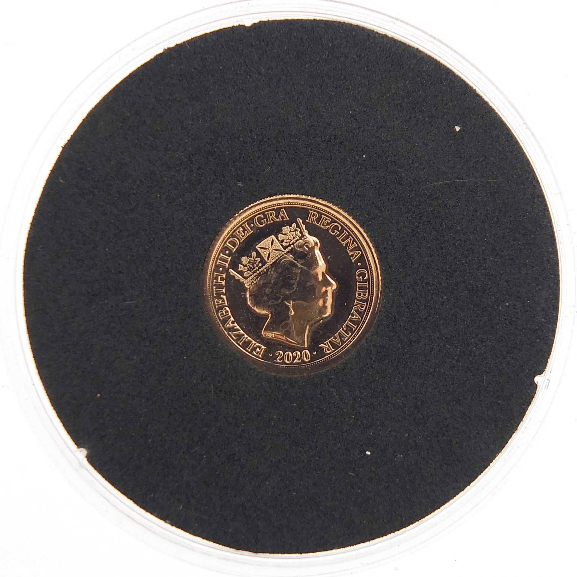 Queen Elizabeth 2020 gold quarter sovereign - this lot is sold without buyer?s premium, the hammer - Image 2 of 2