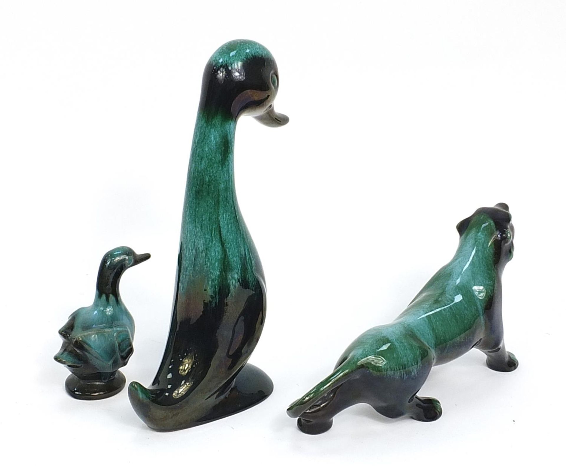 Blue mountain pottery ducks and a cougar, the largest 30cm high - Image 2 of 3