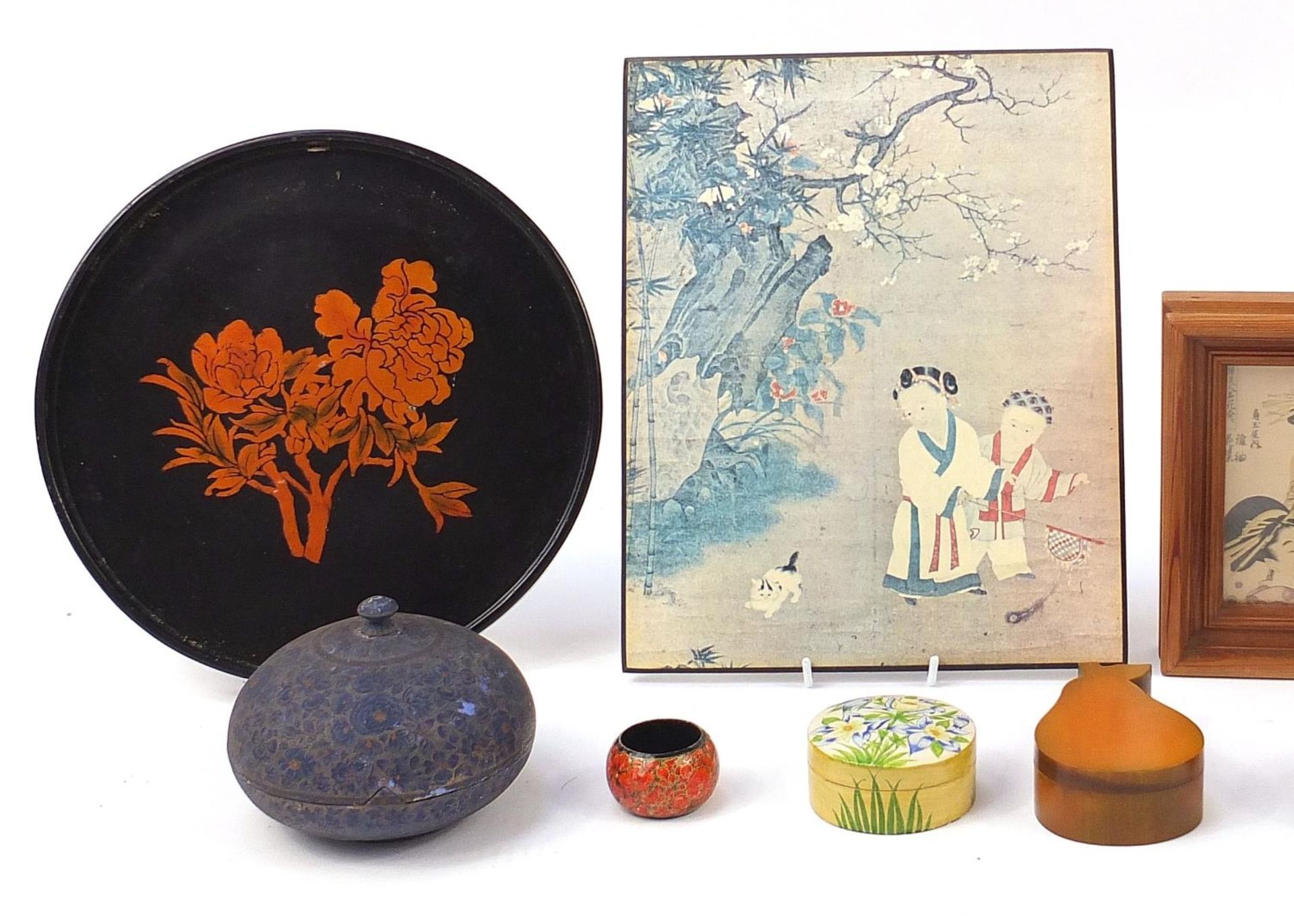 Wooden and lacquered objects including a Victorian papier mache box and cover and vintage design - Bild 2 aus 5