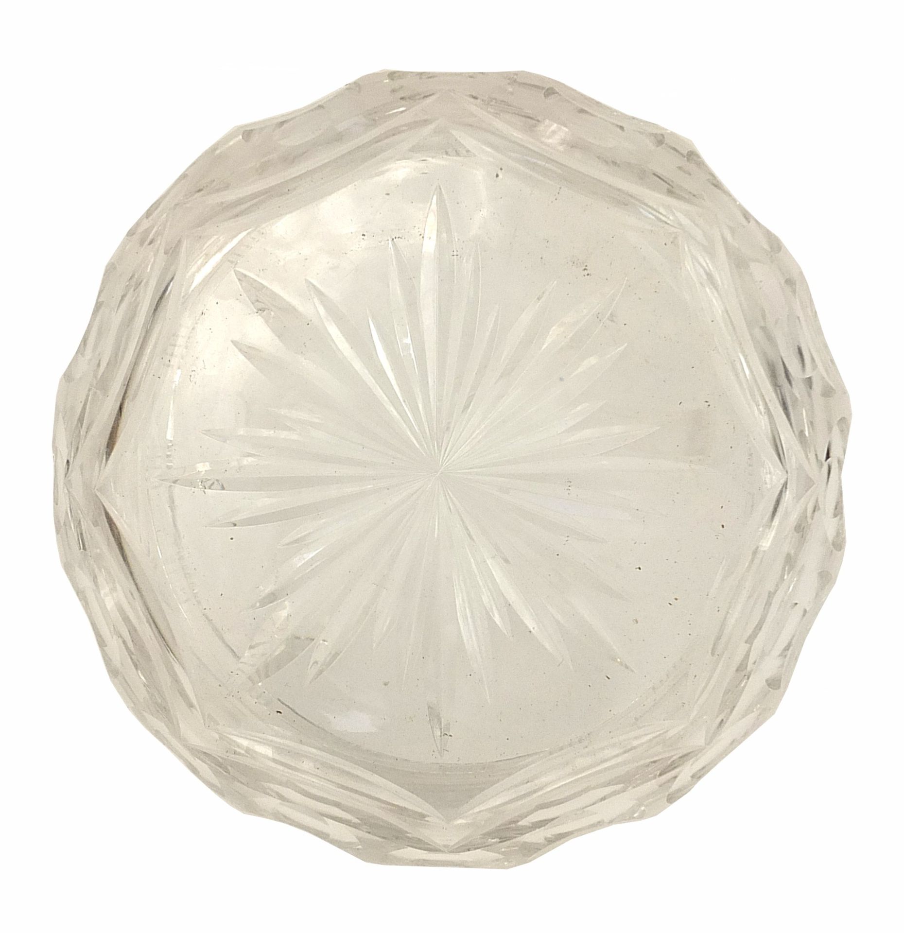 Walsh cut glass fruit bowl with star based decoration and thumbnail sides, 20cm in diameter - Image 3 of 3