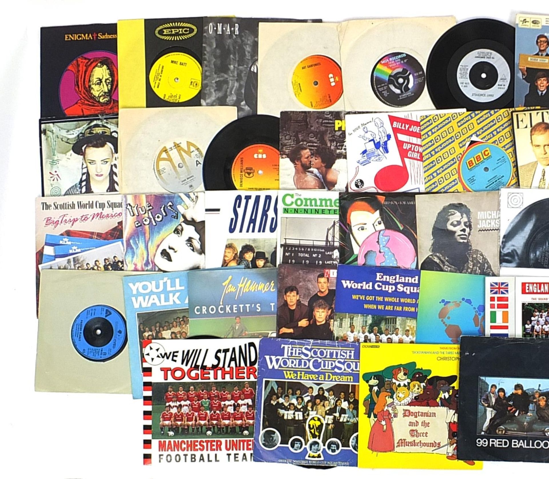 Assorted 45rmp records including Michael Jackson Red Box, Torvill & Dean, Phil Collins, The - Bild 2 aus 4