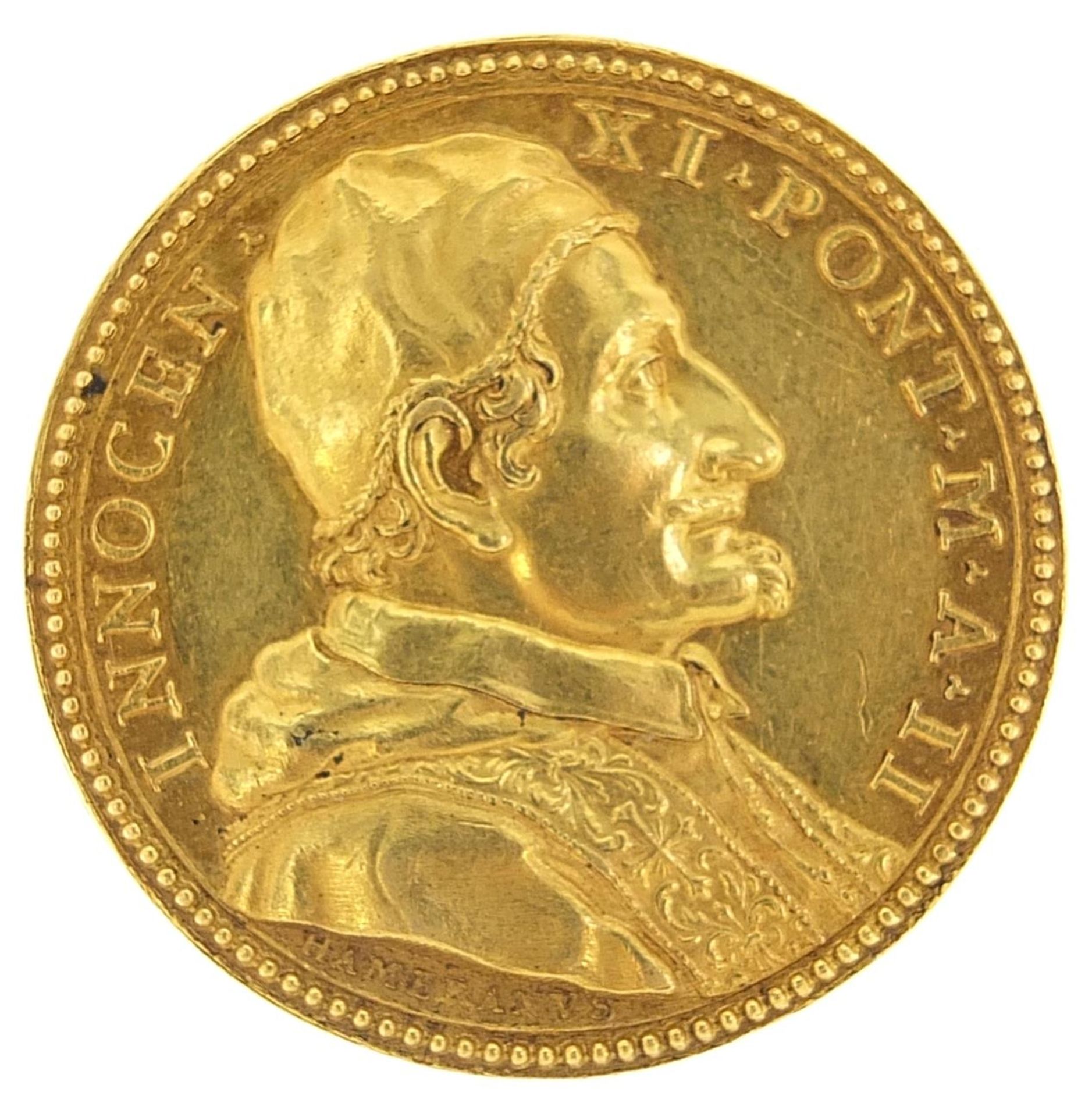 17th century gold medal with bust of Pope Innocent XI, dated 1678, 20.0g - Image 2 of 2