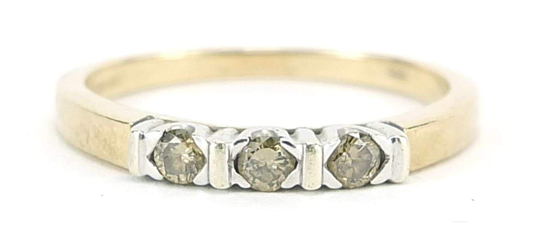 9ct gold diamond three stone ring, size Q, 2.5g