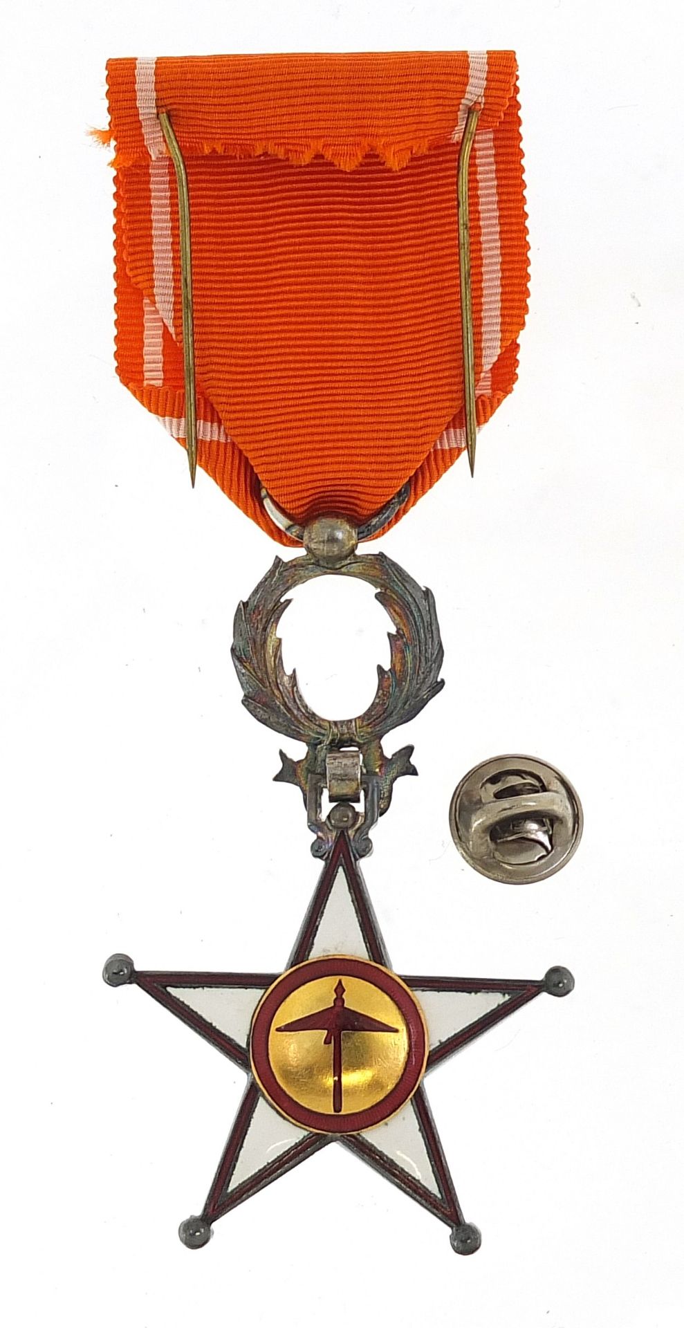 Arabian Military interest red and white enamel medal housed in an Arthus Bertrand box - Image 3 of 4