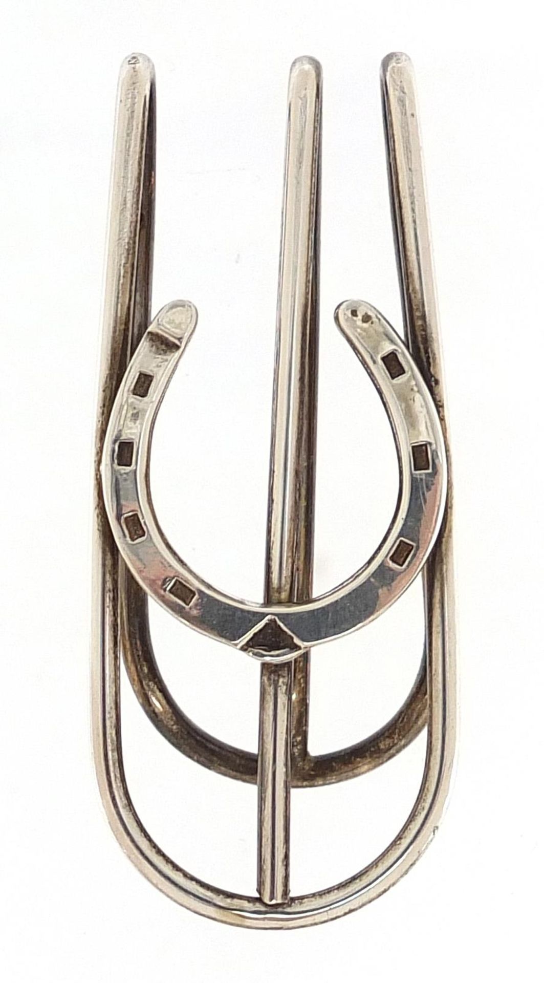 S J Rose & Son, silver horseshoe money clip housed in an Asprey box, 6cm in length, 16.4g - Bild 2 aus 4