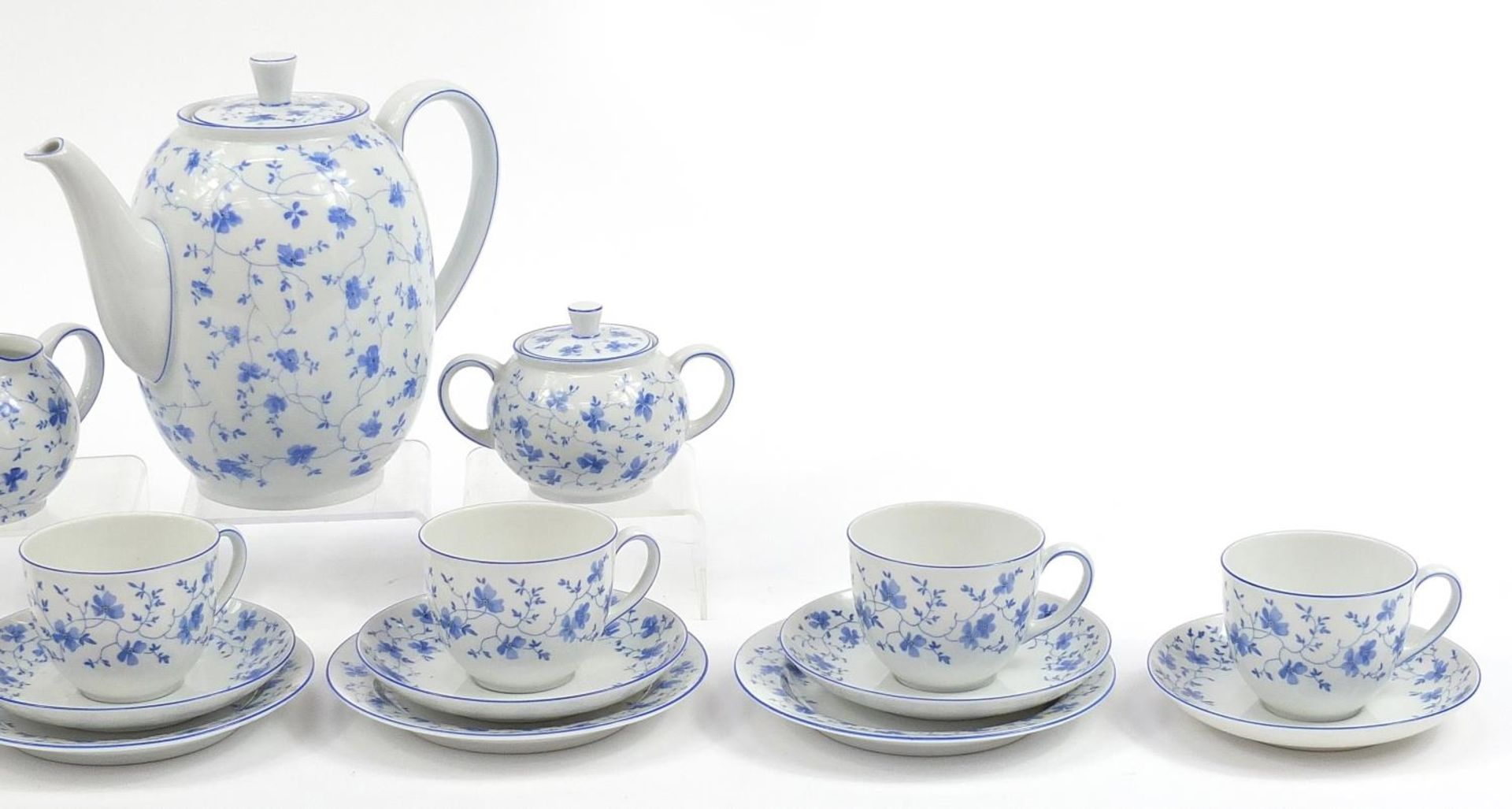 Hutschenreuther Arzberg six place part tea service including teapot, the teapot 19cm high - Image 3 of 4