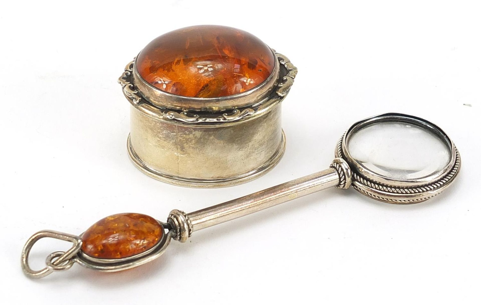 Silver and amber trinket box and magnifying glass, the largest 13cm in length, total 78.5g - Bild 2 aus 4