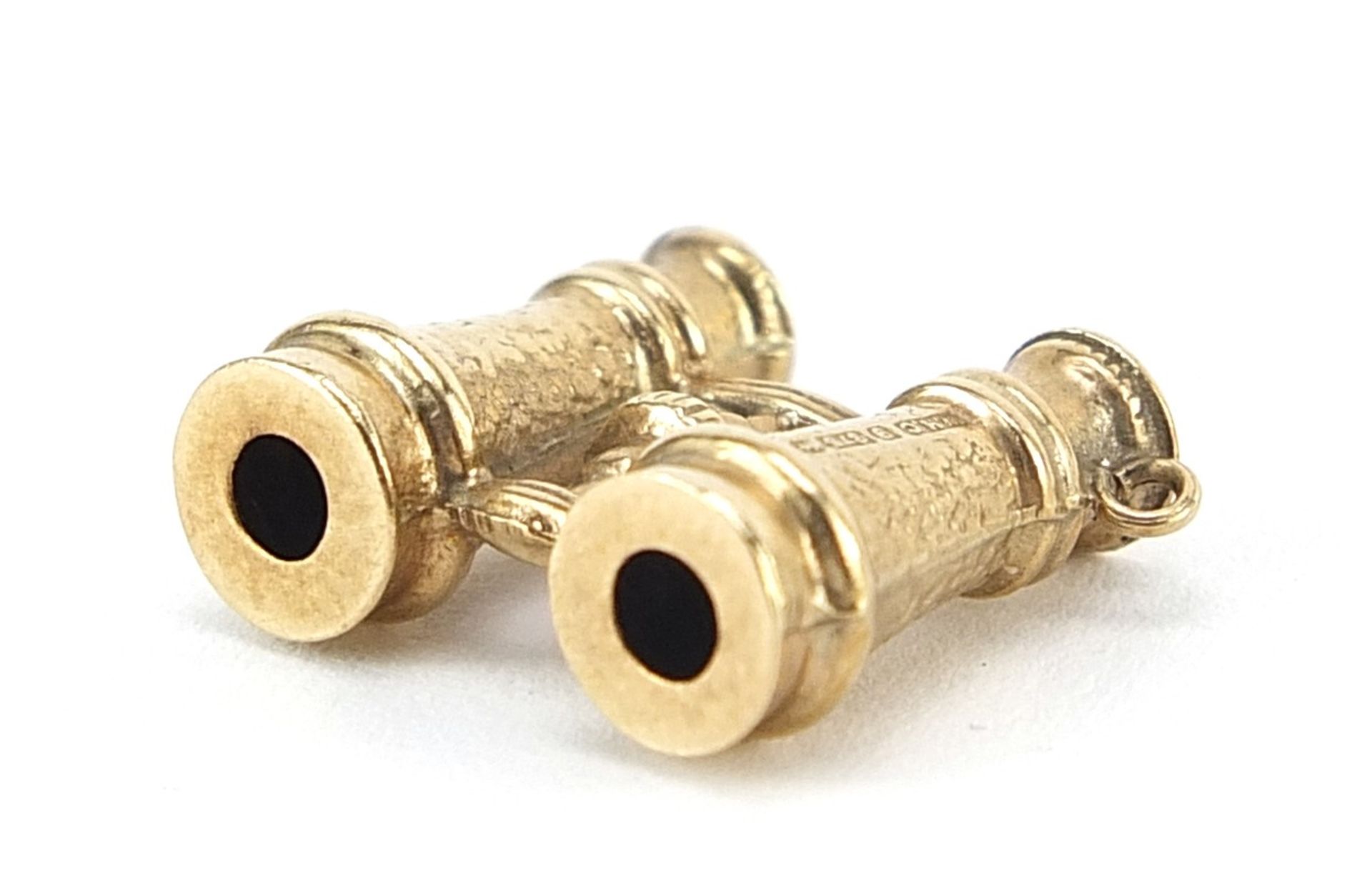9ct gold pair of binoculars charm, 1.4cm wide, 1.1g