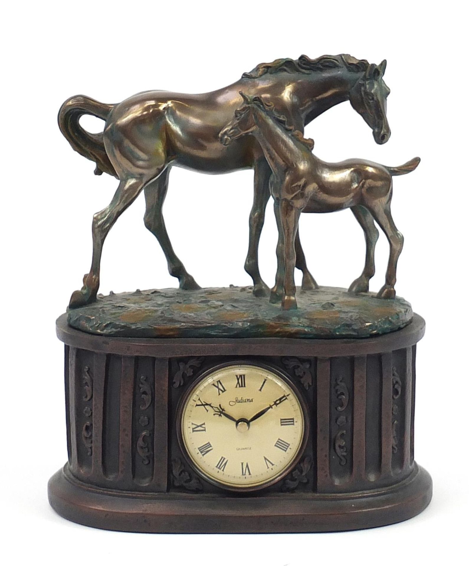 Bronzed horse design mantle clock with Roman numerals, 24.5cm wide