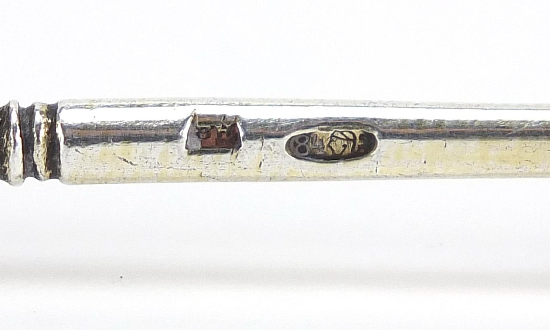 Silver and Champleve enamel spoon, impressed Russian marks, 14cm in length, 24.2g - Bild 3 aus 3