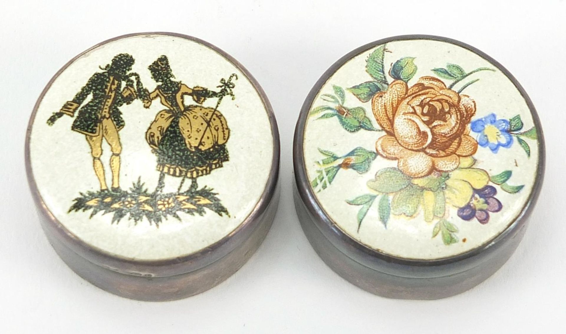 Two circular silver and enamel trinket boxes, K D maker's mark London 1977, 3.3cm in diameter, 44.4g - Bild 2 aus 5