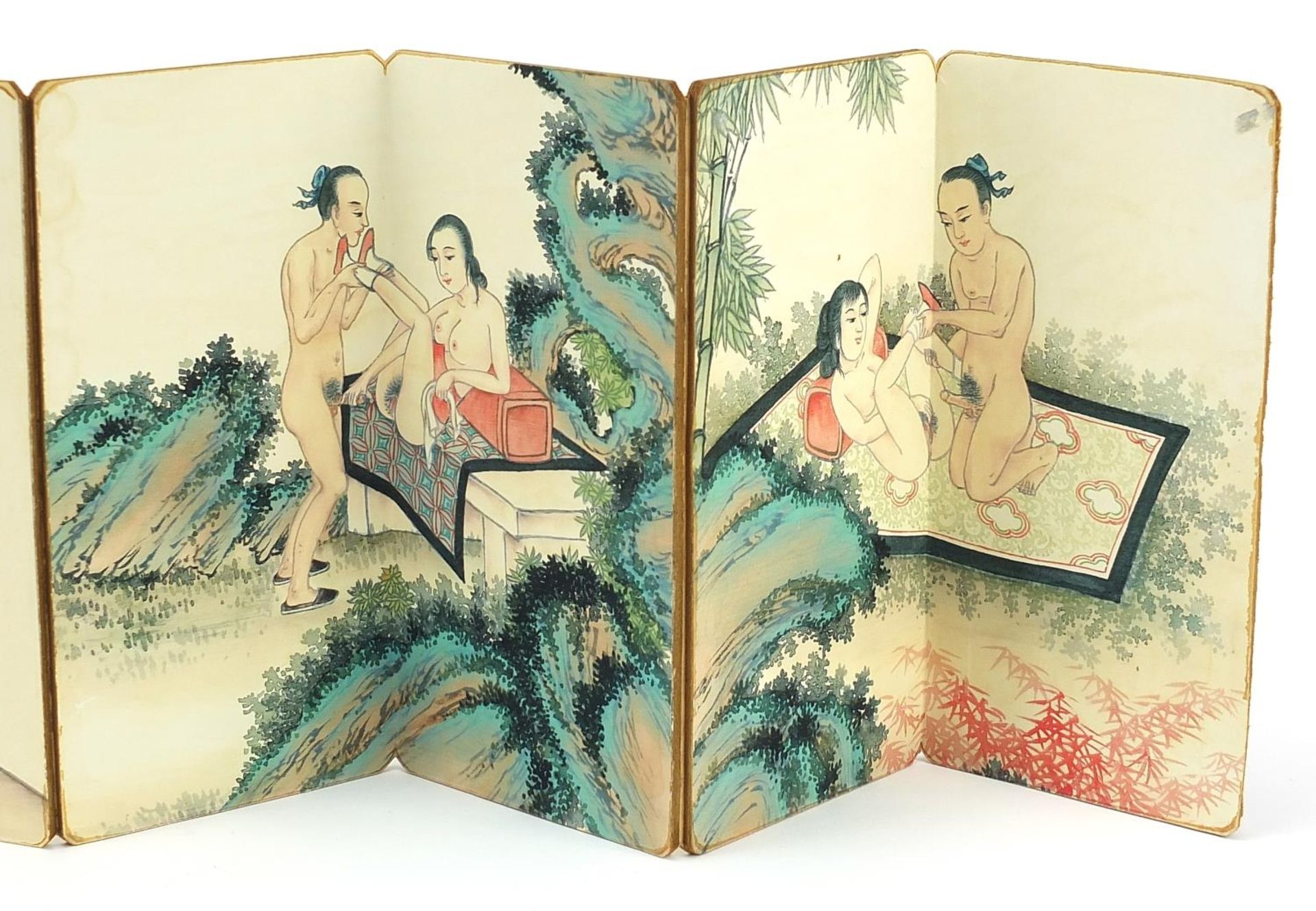 Chinese folding book depicting erotic scenes, 18cm high - Image 4 of 6