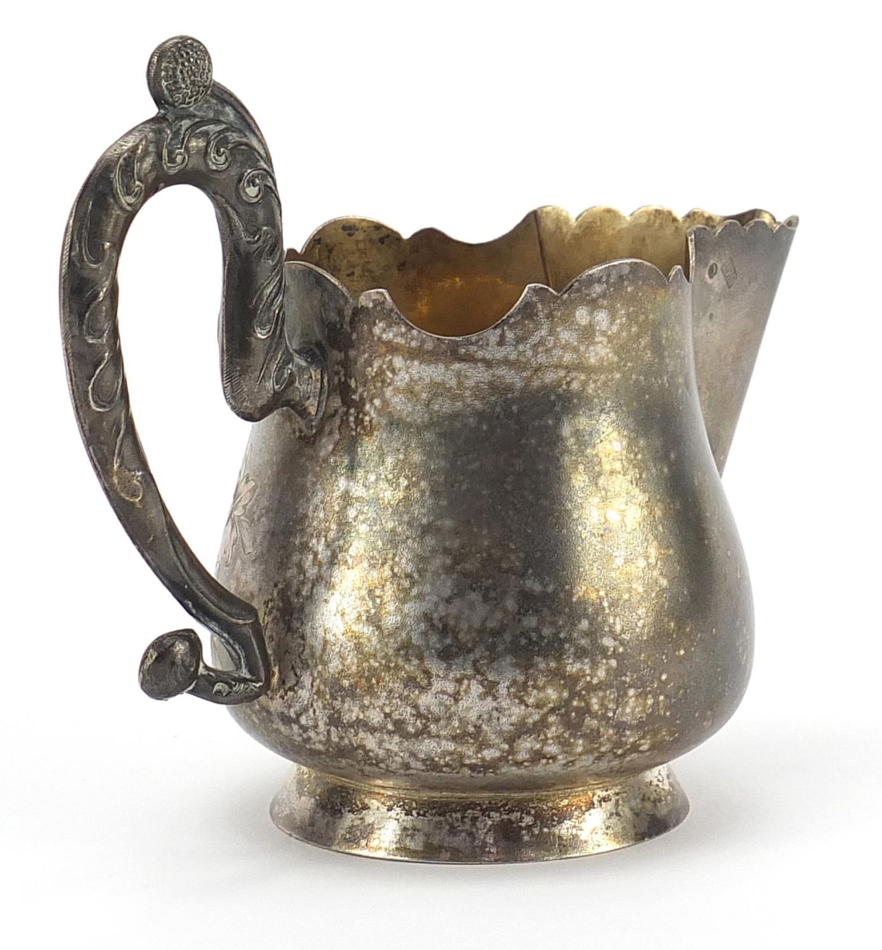 Russian silver jug engraved with flowers, impressed marks to the base, 10cm high, 101.0g - Bild 2 aus 4