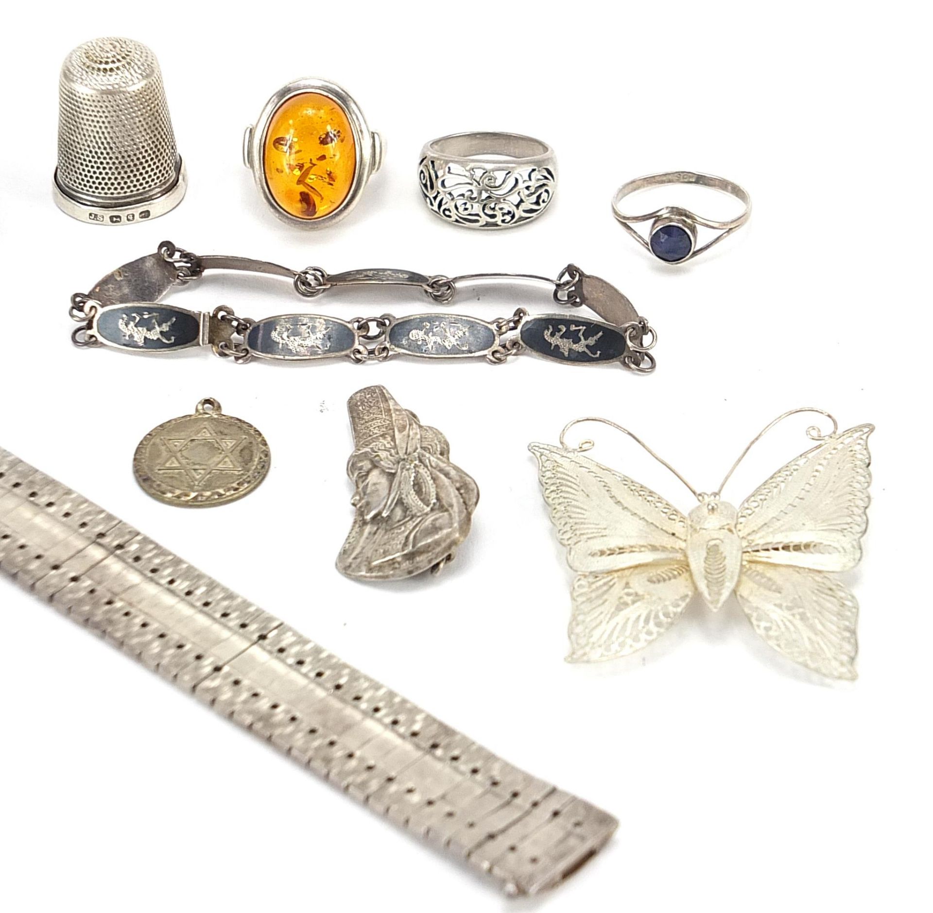 Silver jewellery including Siam niello work bracelet, filigree butterfly brooch, rings and a - Image 3 of 4