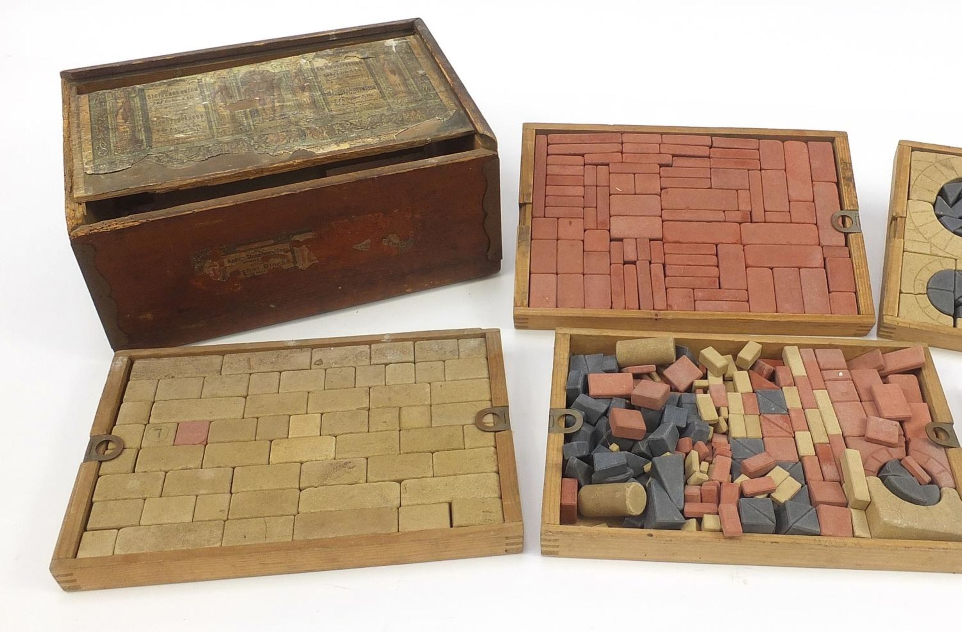 Set of German Richter stone architectural blocks with wooden case, the case 16.5cm H x 36cm W x 25cm - Image 3 of 4