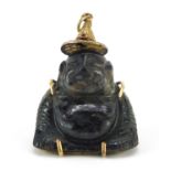 Chinese 14ct gold carved stone Buddha pendant, 3.5cm high, 10.4g