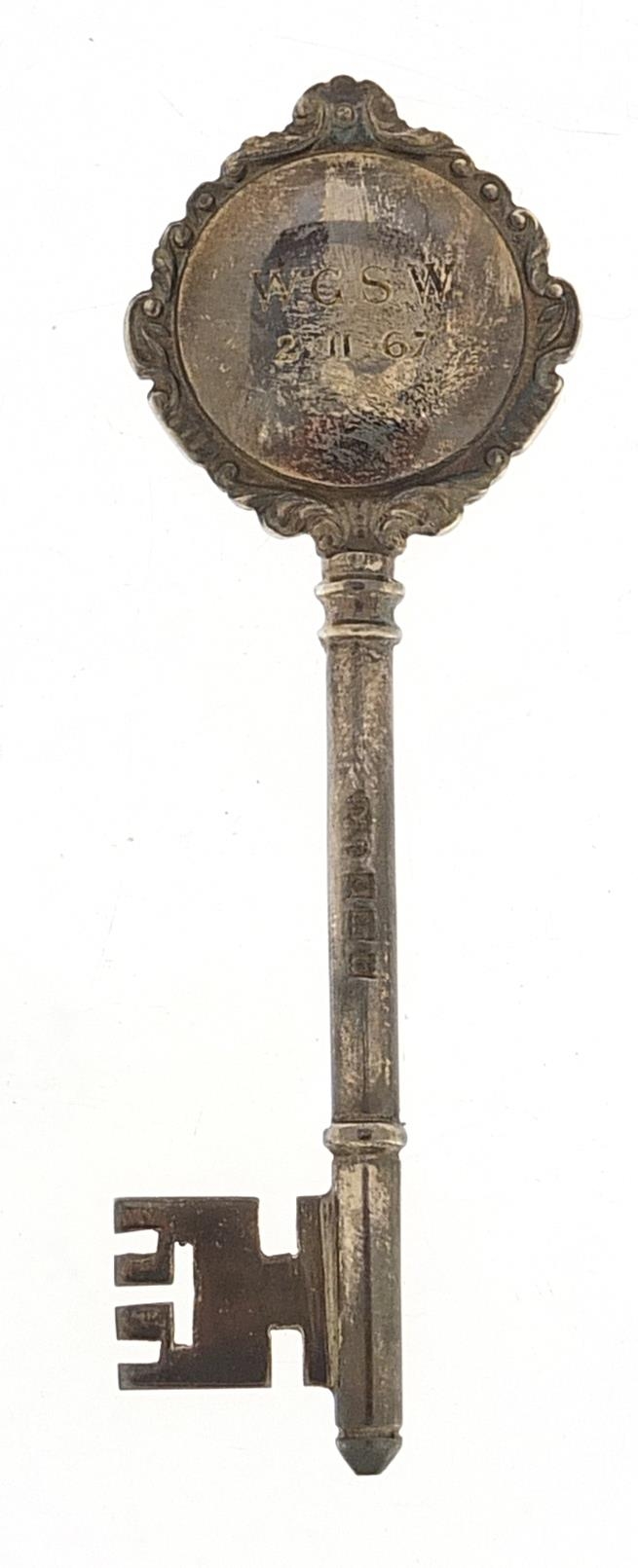 Deakin & Francis Ltd, Royal interest silver key with presentation box engraved HRH Princess - Image 2 of 6