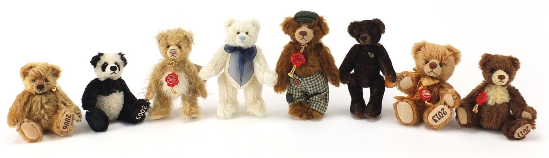 Eight Hermann miniature articulated teddy bears, 2005, 2006, 2007, 2008, 2009, 2011, 2013 and