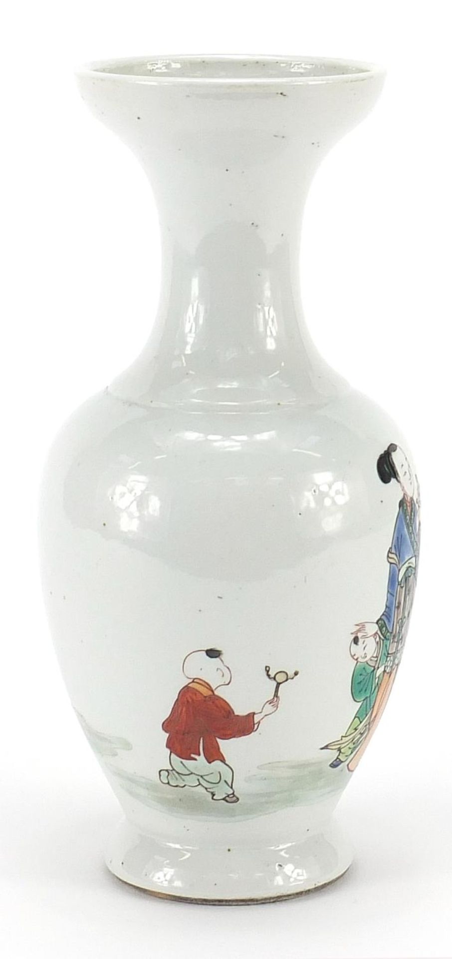 Chinese porcelain baluster vase hand painted in the famille verte palette with two Empresses and - Bild 2 aus 3