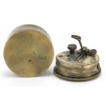 Early 20th century Stanley brass pocket sextant with silvered scale, 8cm in diameter