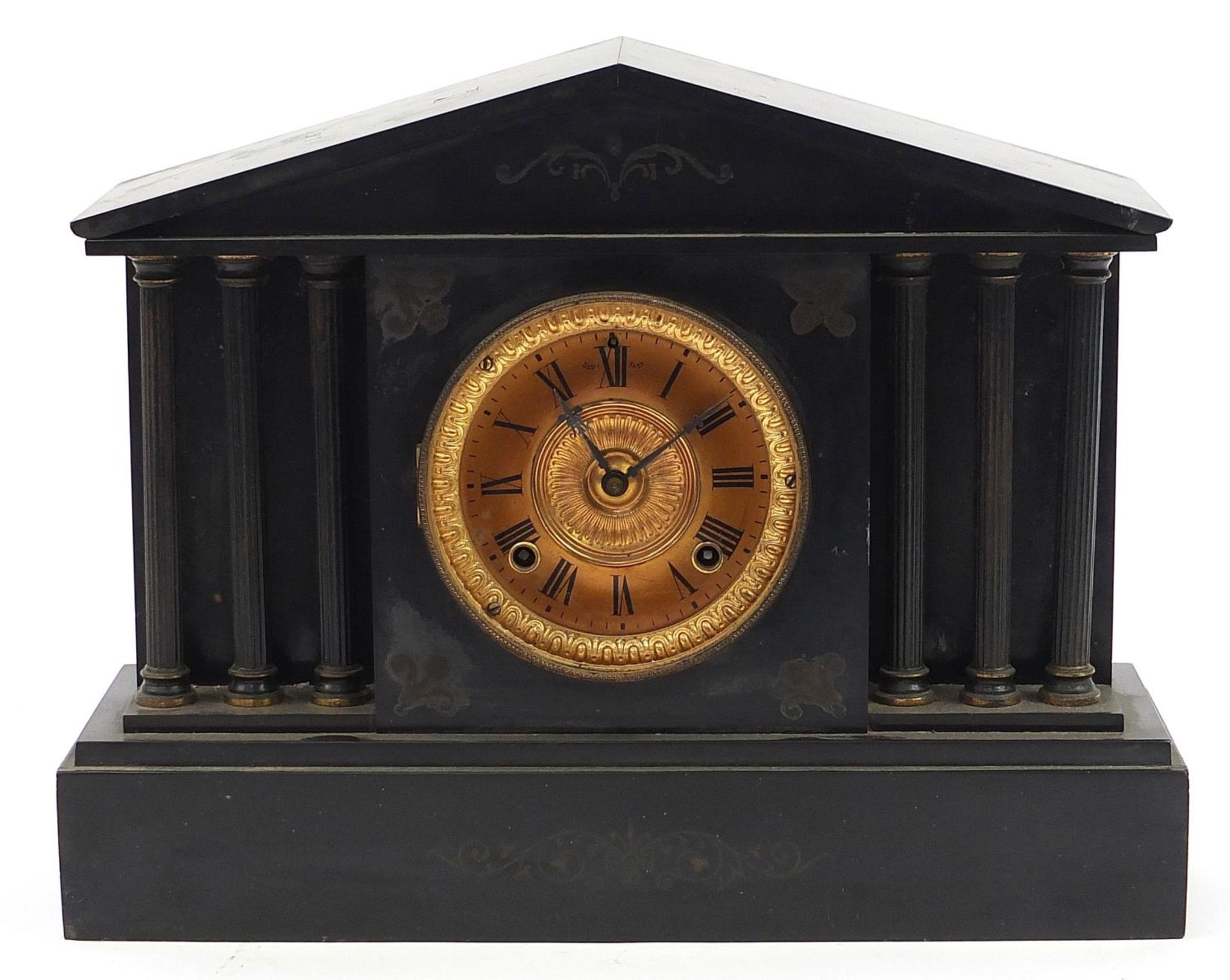 Victorian black slate striking mantle clock with brass dial and columns, 41cm wide - Image 2 of 5