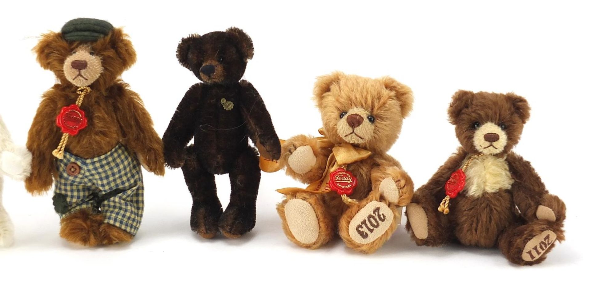 Eight Hermann miniature articulated teddy bears, 2005, 2006, 2007, 2008, 2009, 2011, 2013 and - Image 3 of 4